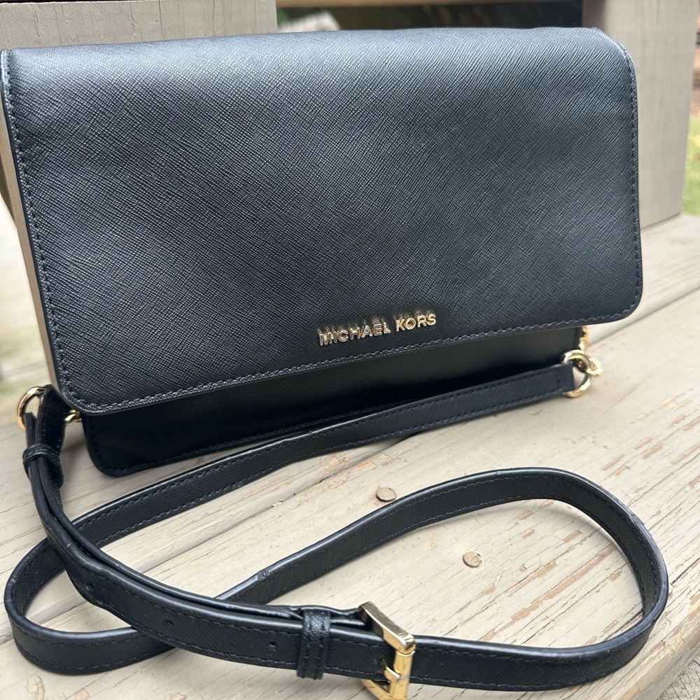 Michael Kors Elegant Black Crossbody Bag